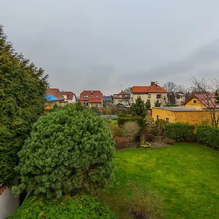 Vakantiehuis Family House With Free Parking In Quiet Area Brandýs nad Labem-Stará Boleslav