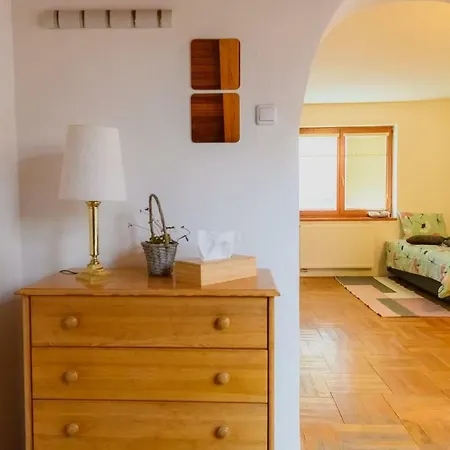 Vakantiehuis Family House With Free Parking In Quiet Area